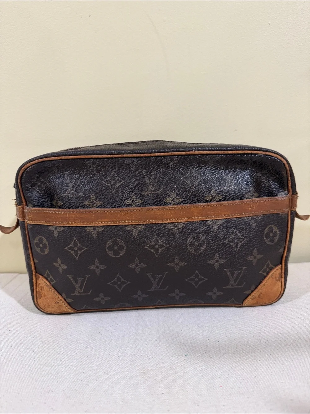 Louis Vuitton Monogram Canvas Satchel in Brown with Tan Trim Unisex authentic